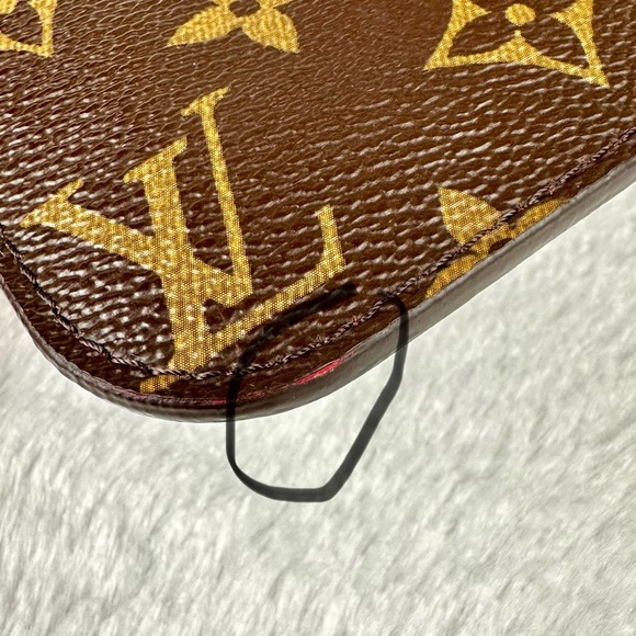 Louis Vuitton Monogram Neverfull Pouch with pink interior and box - Picture 14 of 14